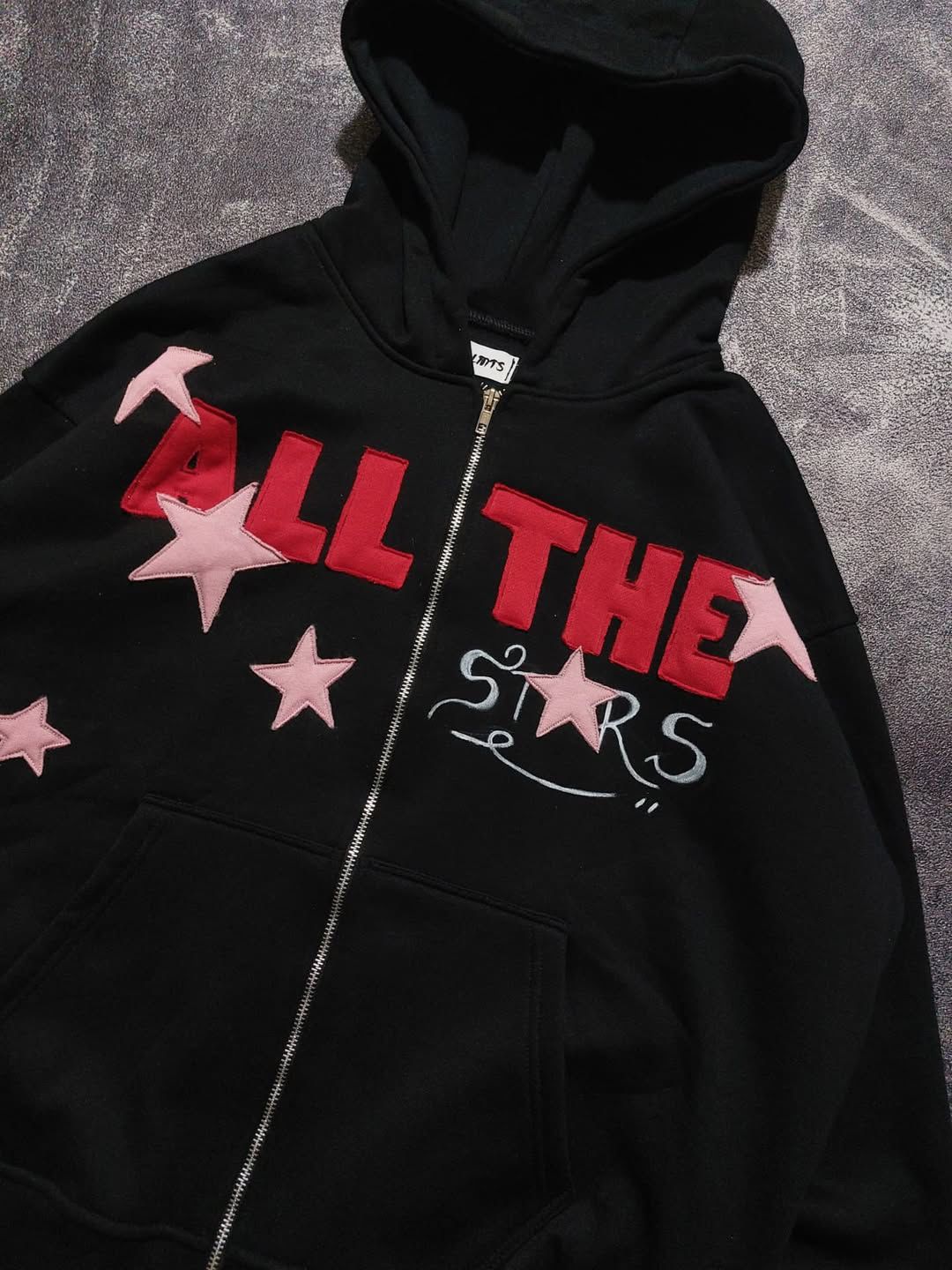 THE STAR'S BLACK HOODIE